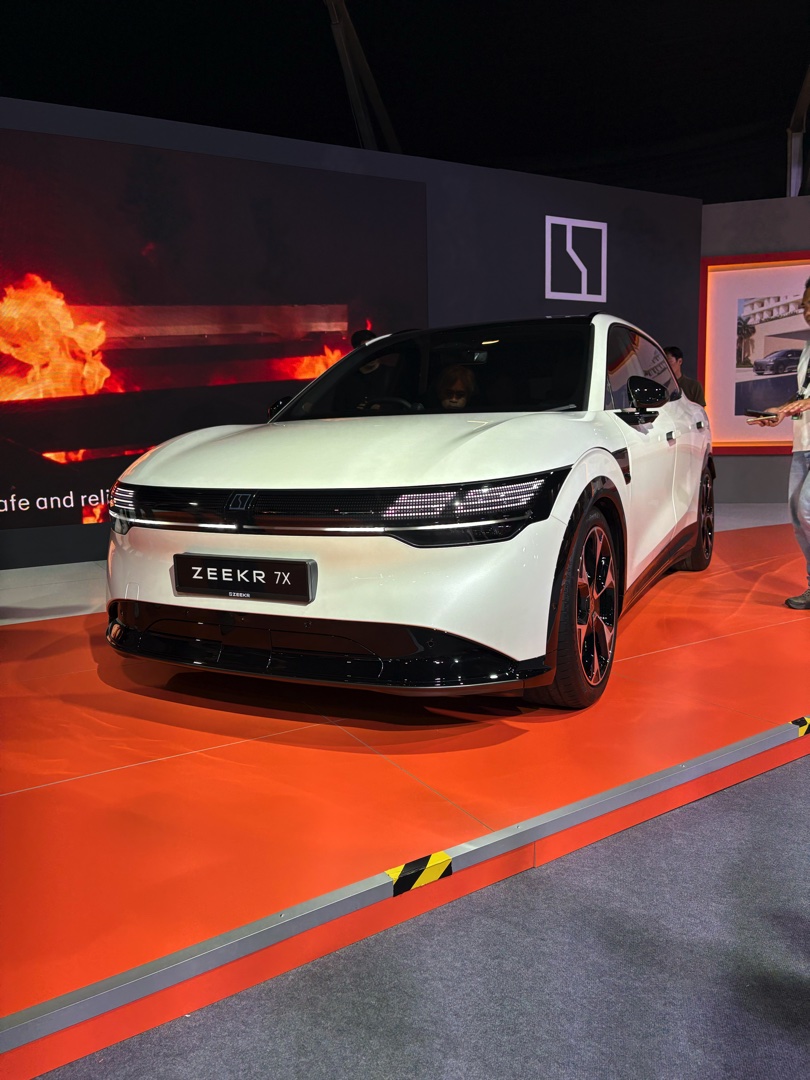 Zeekr 7X: Luxury Pure Electric SUV Price at RM 230,000 - CARTOK